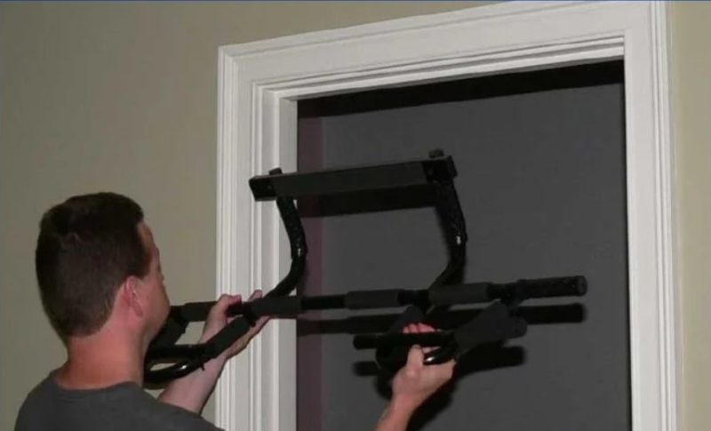 Setting Up the Pull Up Bar